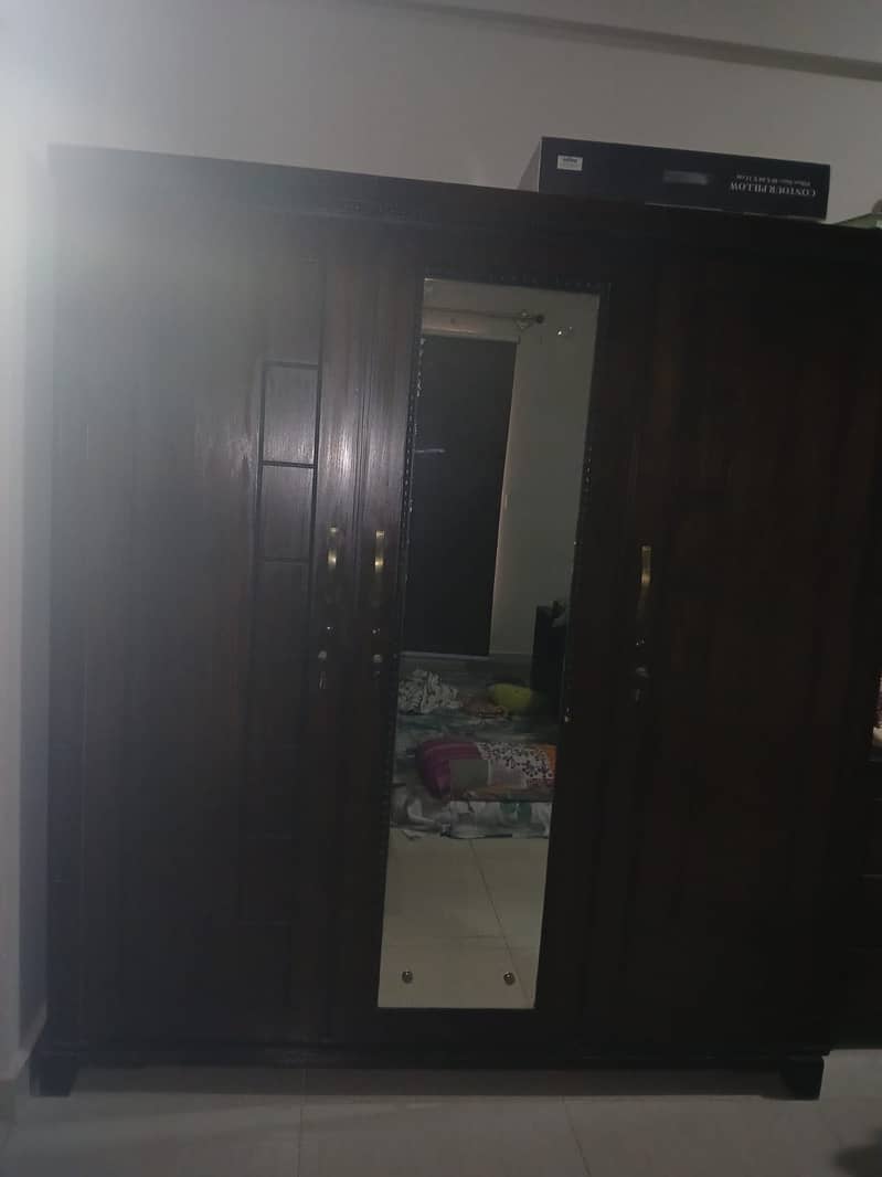 3-Door wardrobe 3