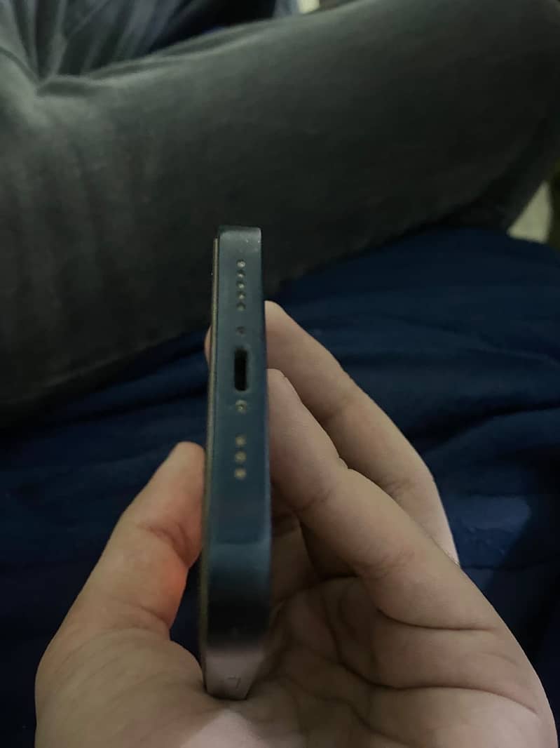 Apple iPhone 13 1
