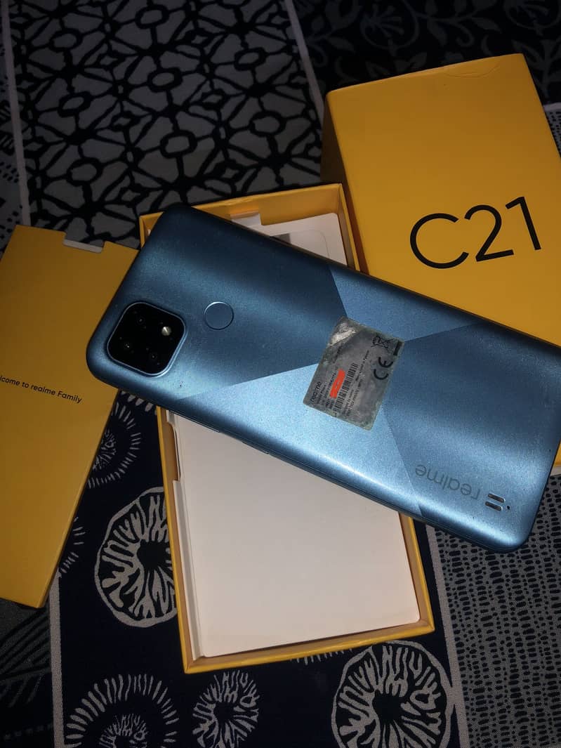 Realme C21 0