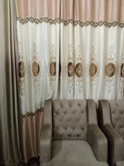 4 curtains