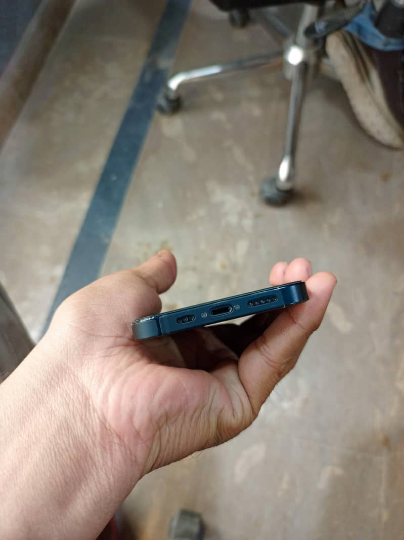 Apple iPhone 13 jv 5