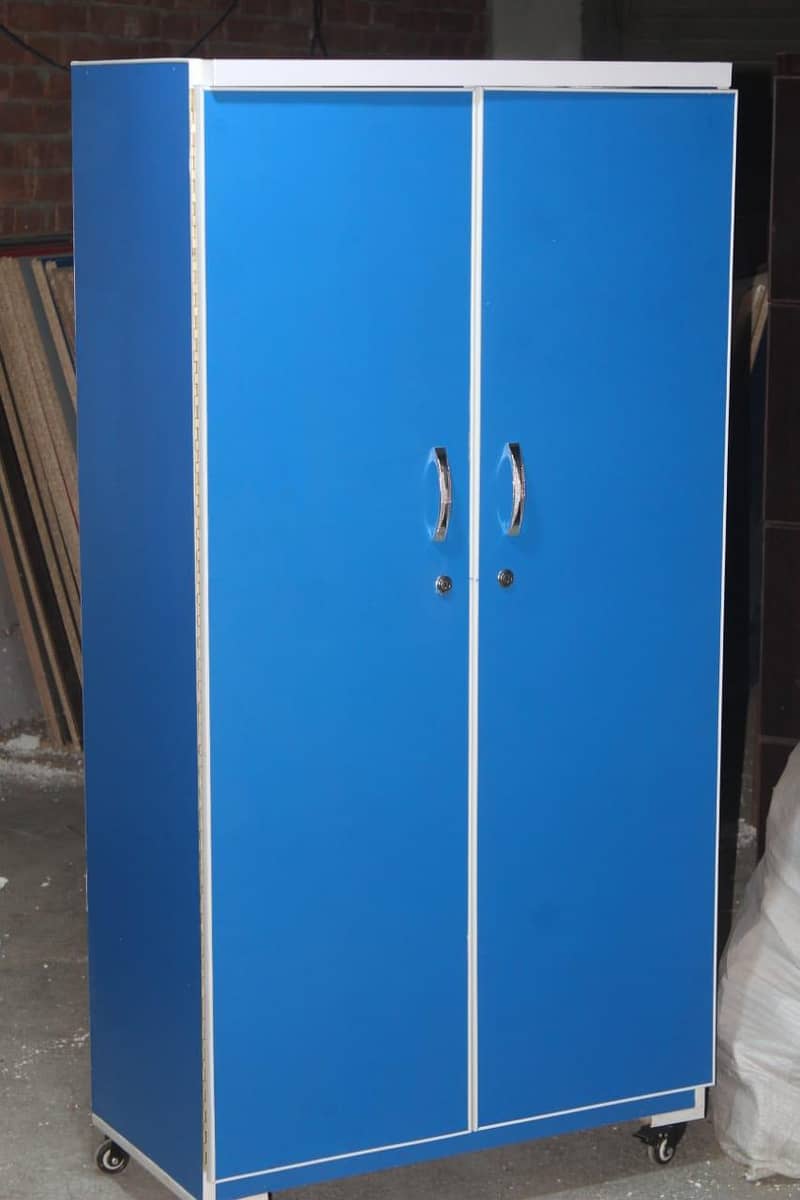 wardrobe/Almari 4