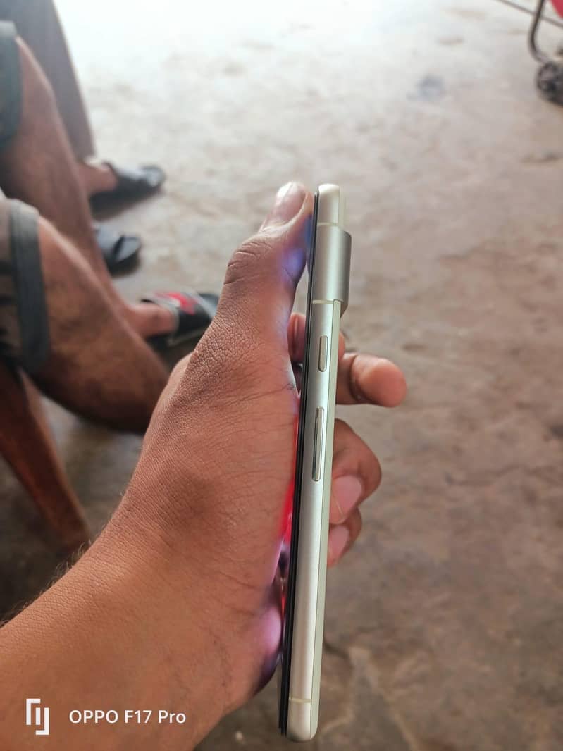 Google Pixel 7 3