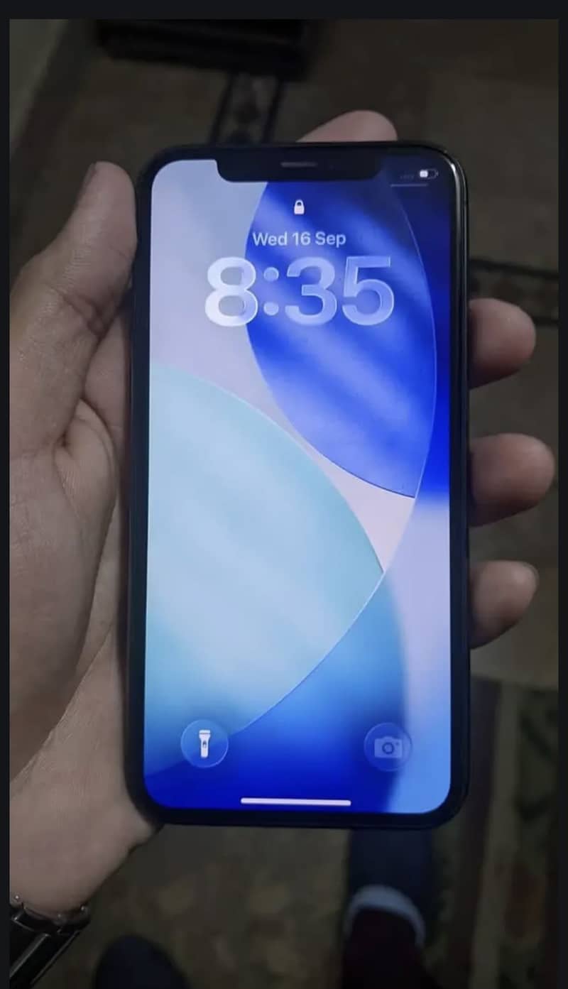 Apple iPhone 11 Pro 1