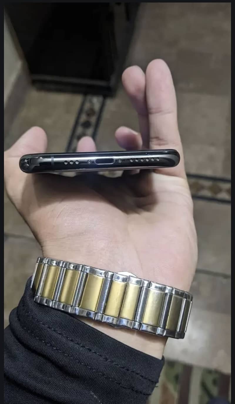 Apple iPhone 11 Pro 3