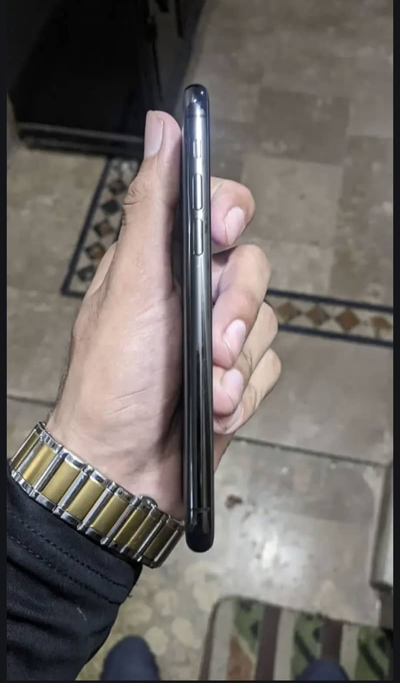 Apple iPhone 11 Pro 5