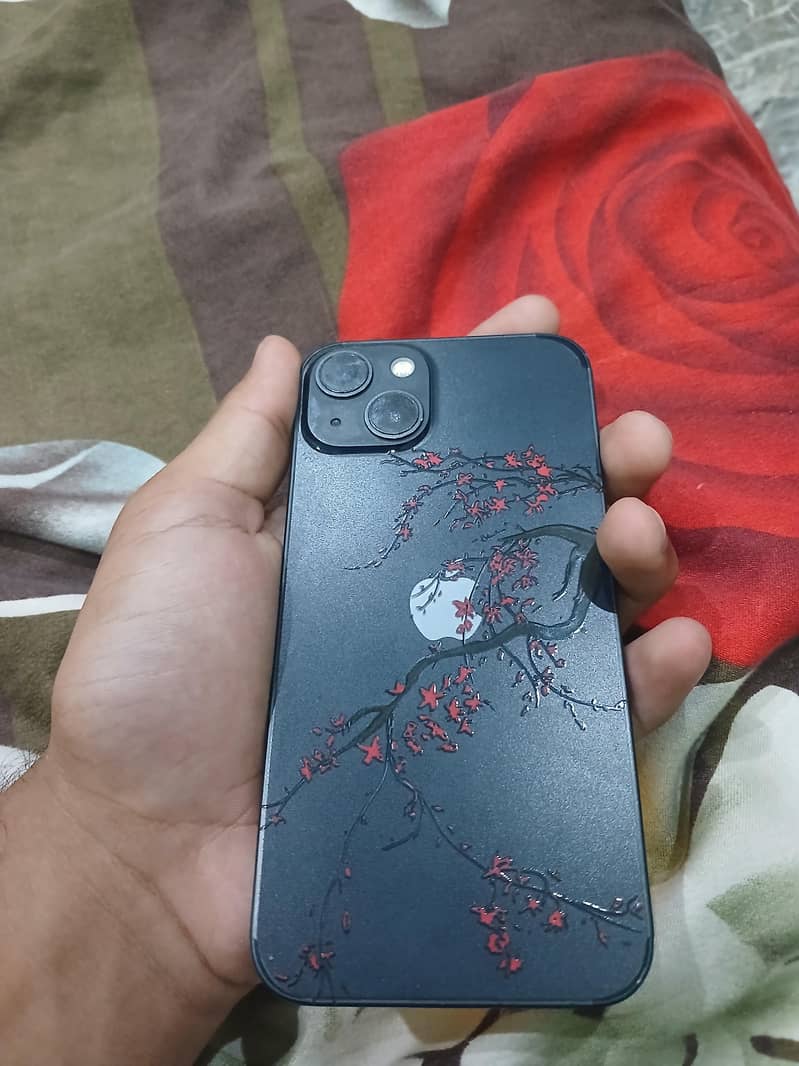 Apple iPhone 13 5