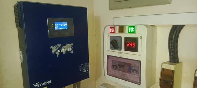 inverex veyron II 2.5kw