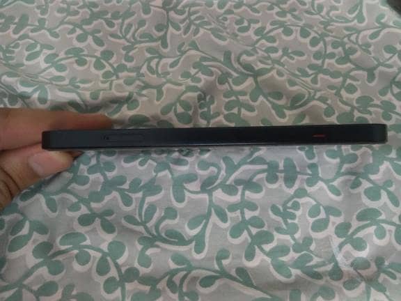 Apple iPhone 13 4