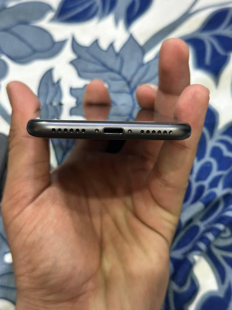 Apple iPhone 8 2