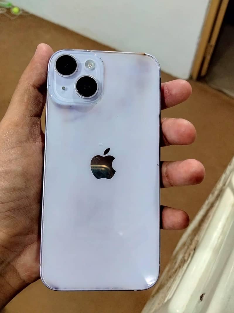 Apple iPhone 14 4
