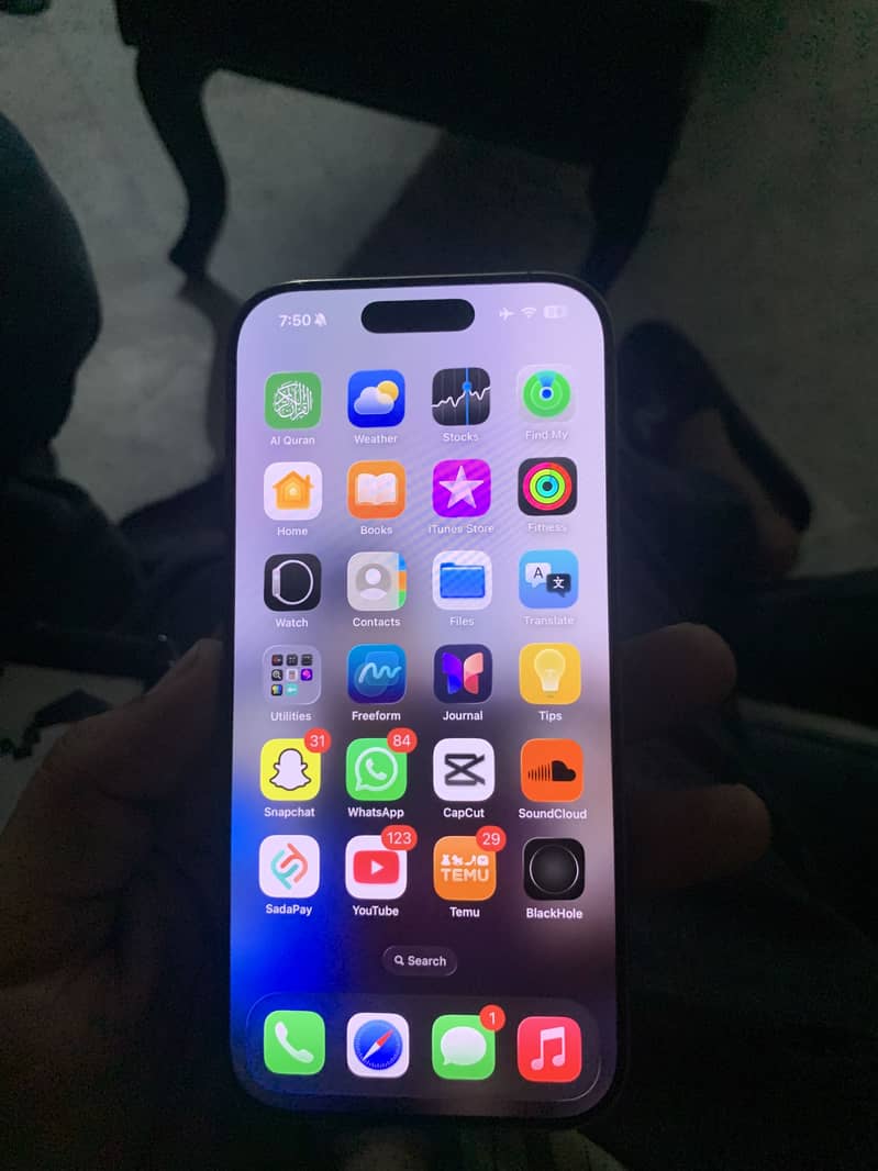 Apple iPhone 16 Pro 0