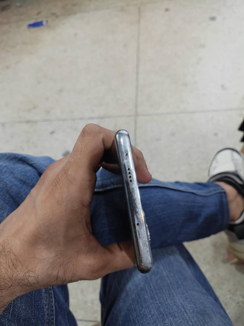 Tecno common 40 pro 4