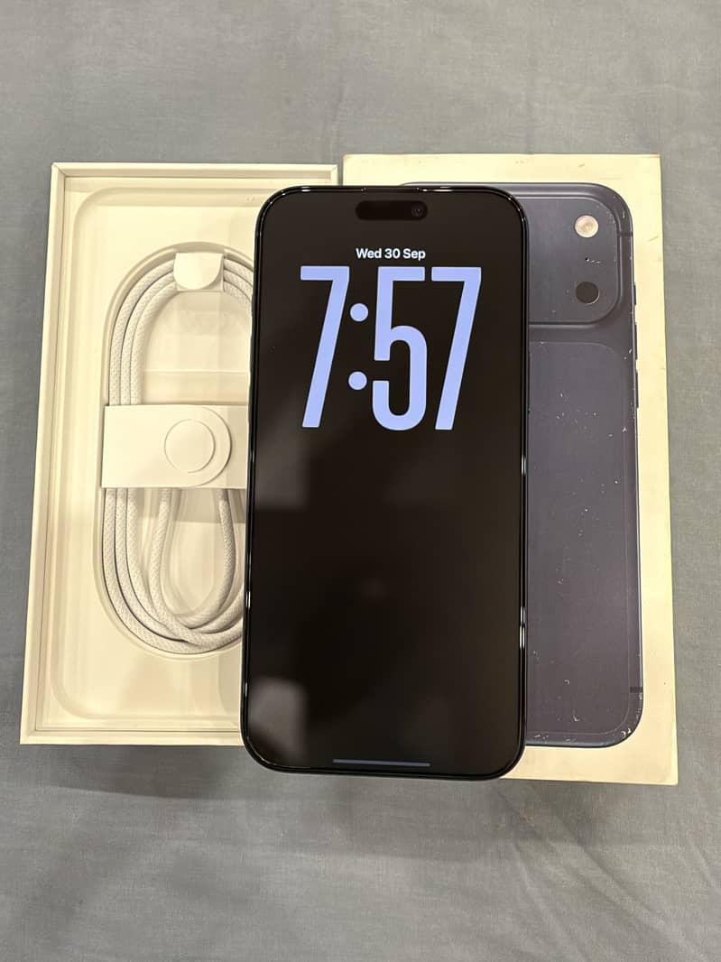 Apple iPhone 17 Pro Max 1