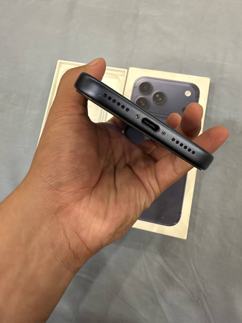 Apple iPhone 17 Pro Max 6