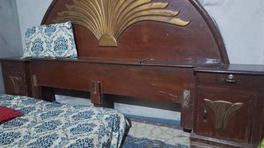 Bed for sclae  in wood