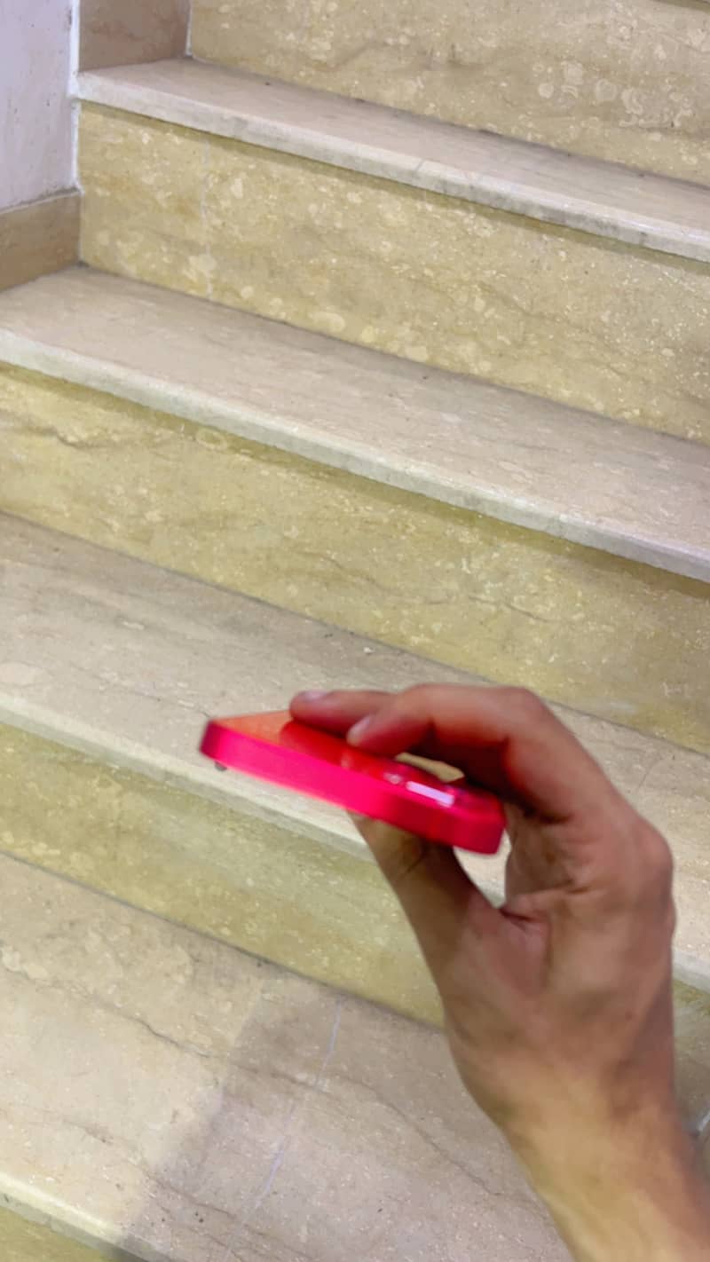 Apple iPhone 14 5