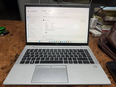 Laptop Hp ka elitebook ha Or laptop bi Acha ha