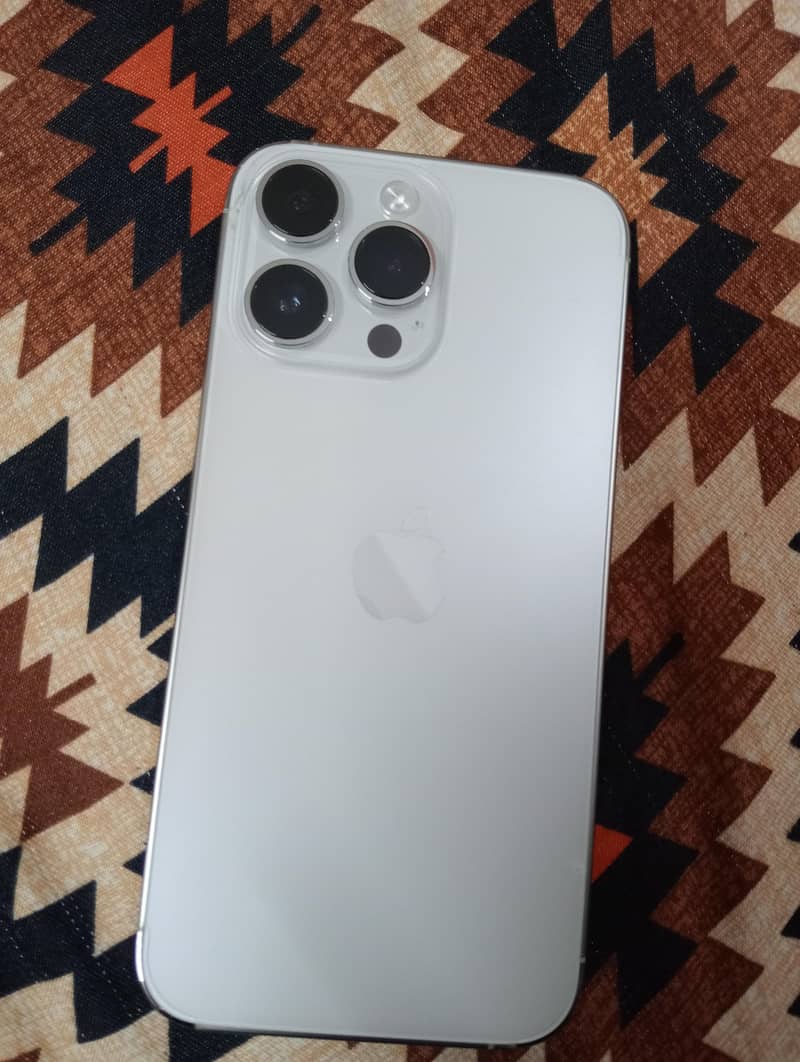 Apple iPhone 14 Pro Max 0