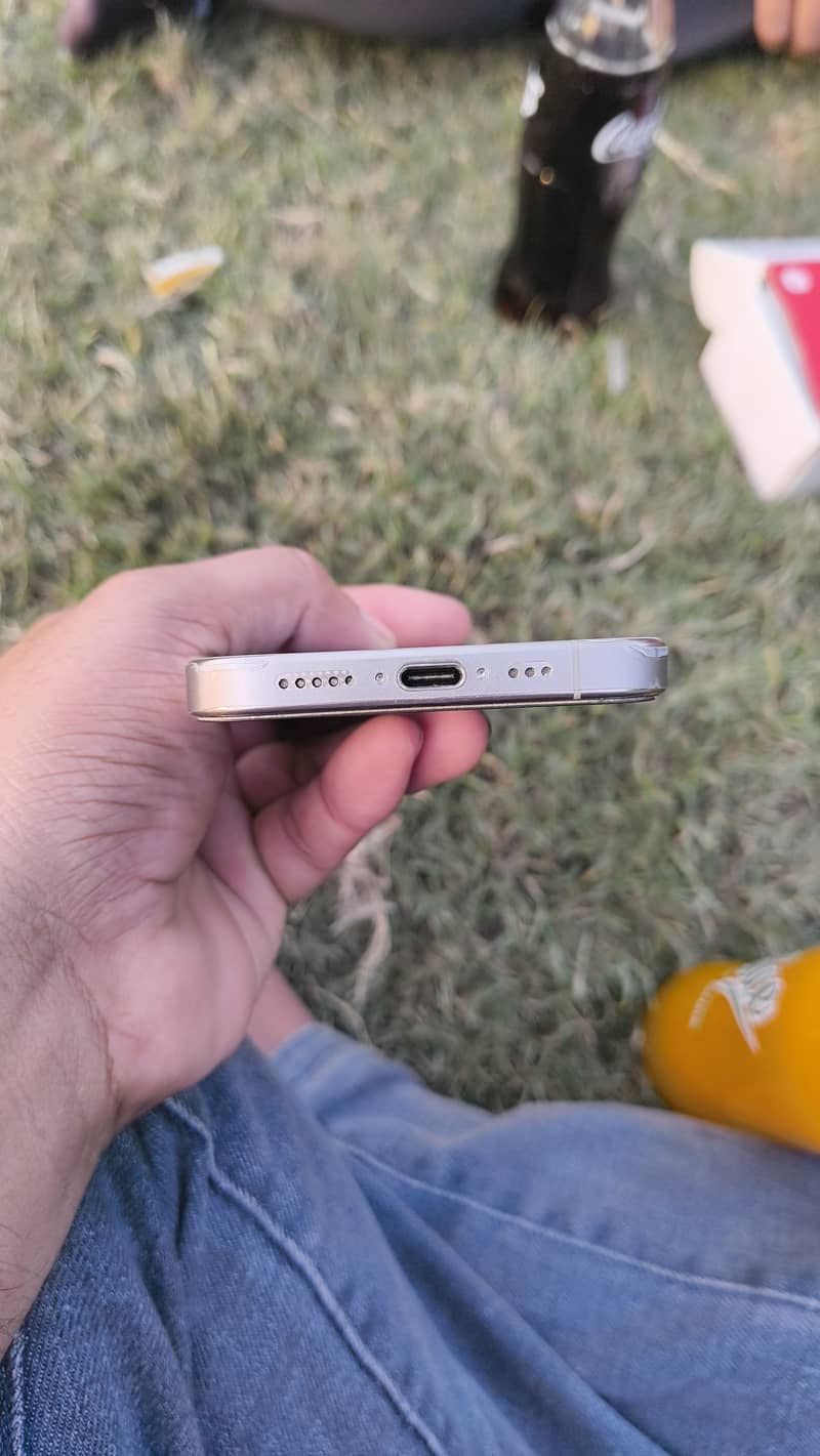 Apple iPhone 15 Pro 1
