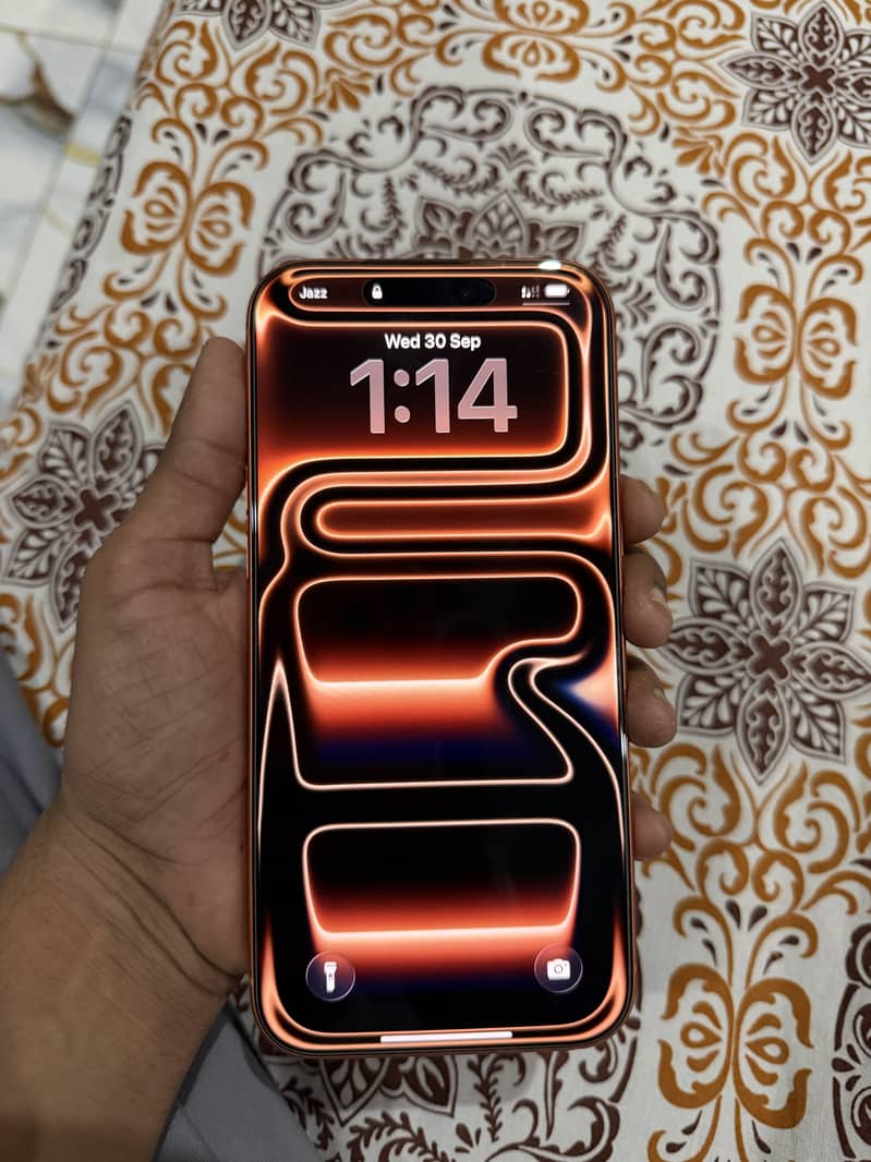 Apple iPhone 17 Pro Max 1