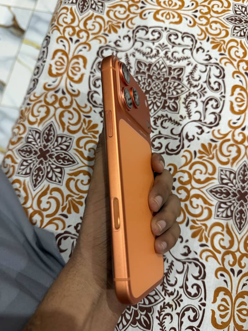 Apple iPhone 17 Pro Max 6