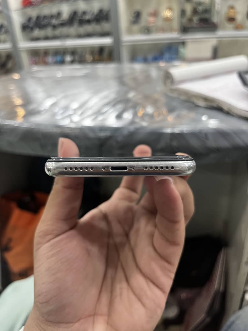 Apple iPhone X 2