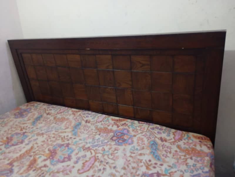 King size bed 1