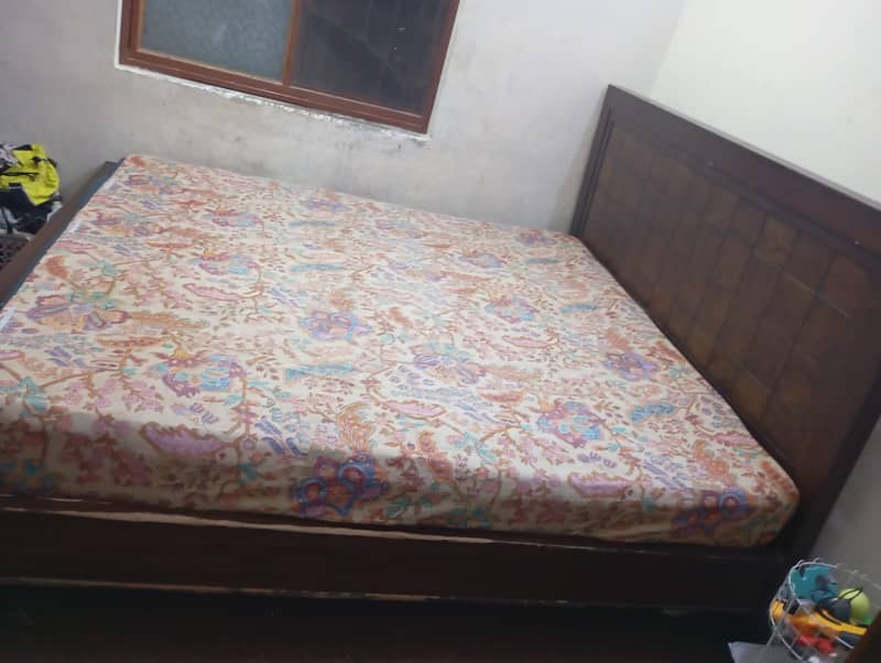 King size bed 2