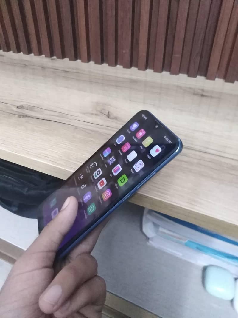 Honor 10 Lite 4