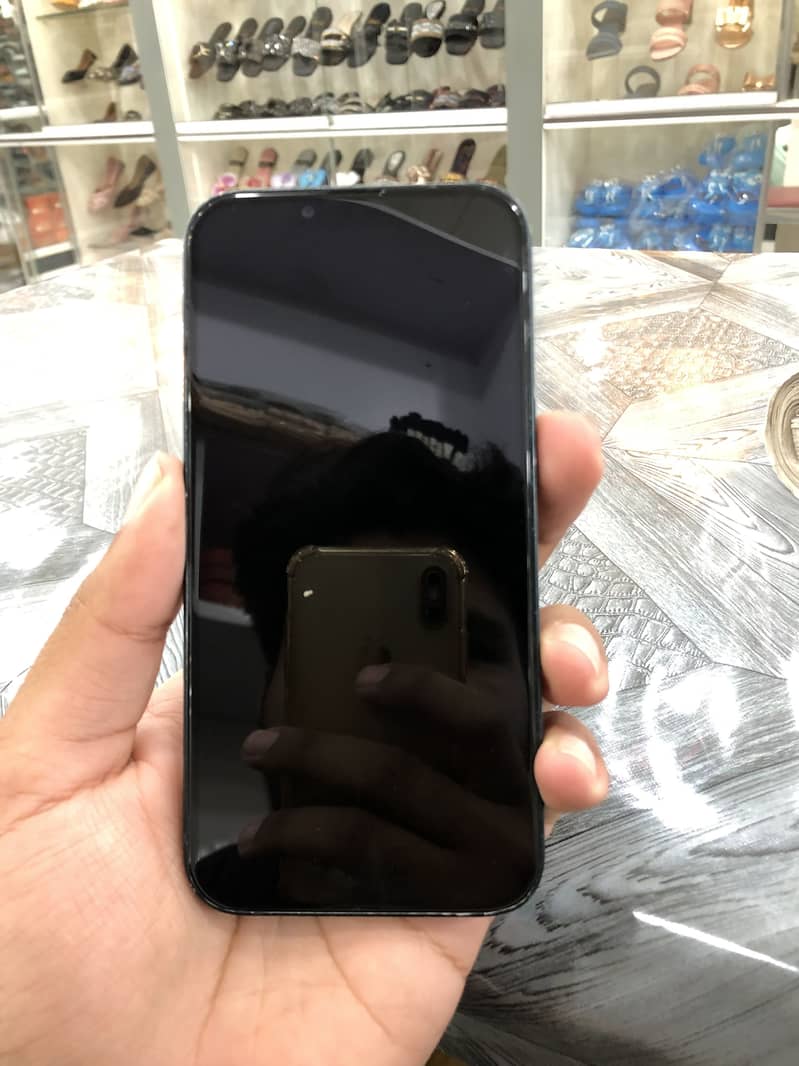 Apple iPhone 13 2