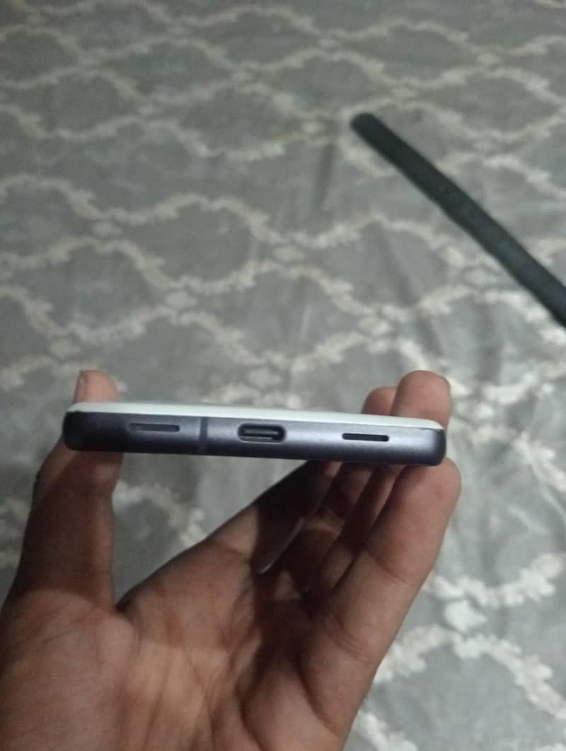 Google Pixel 7a 4