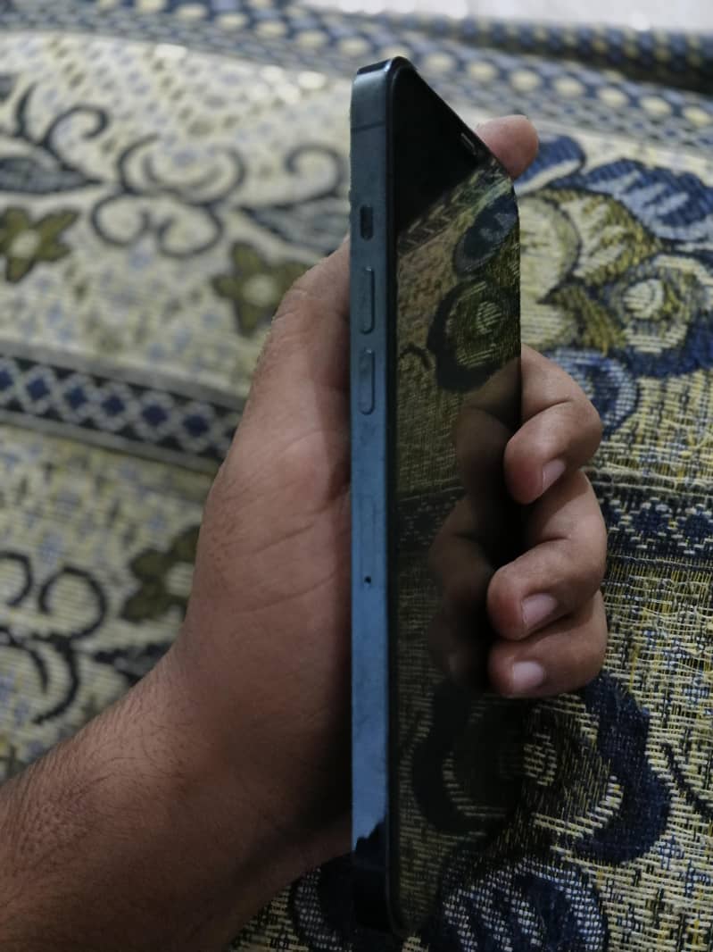 Apple iPhone 12 Pro Max 3