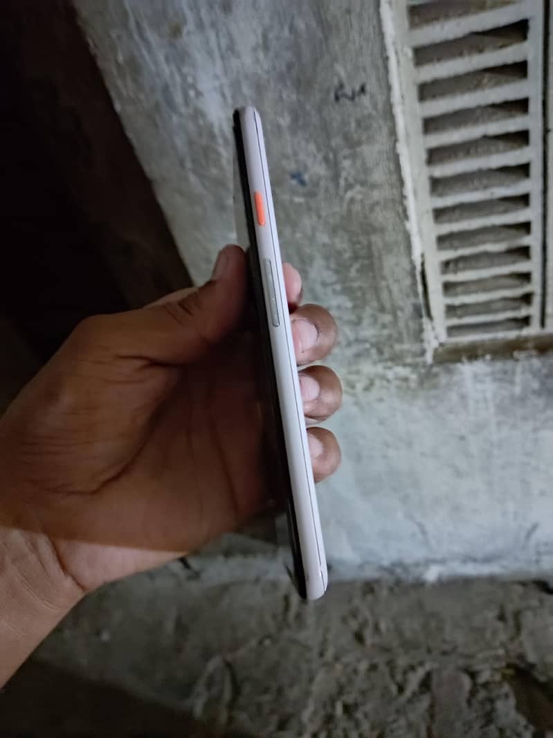 Google Pixel 3 4