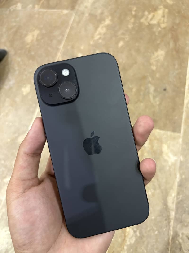 Apple iPhone 15 2