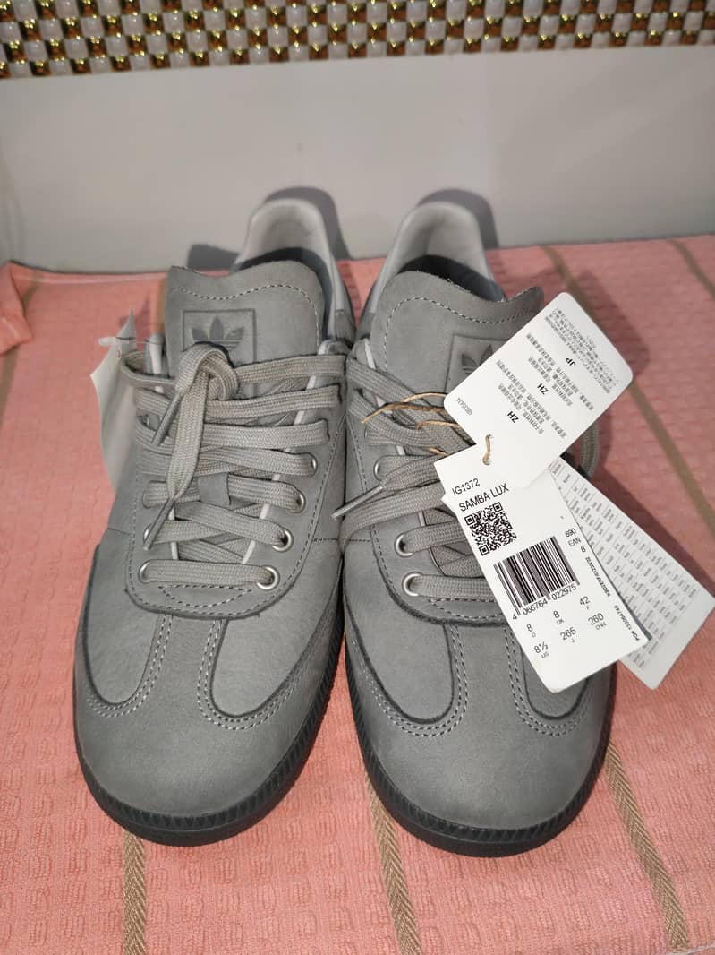 ADIDAS 8