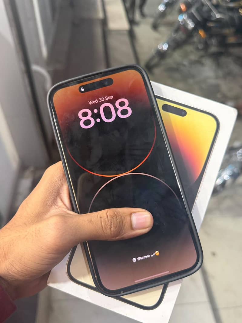 Apple iPhone 14 Pro Max 0