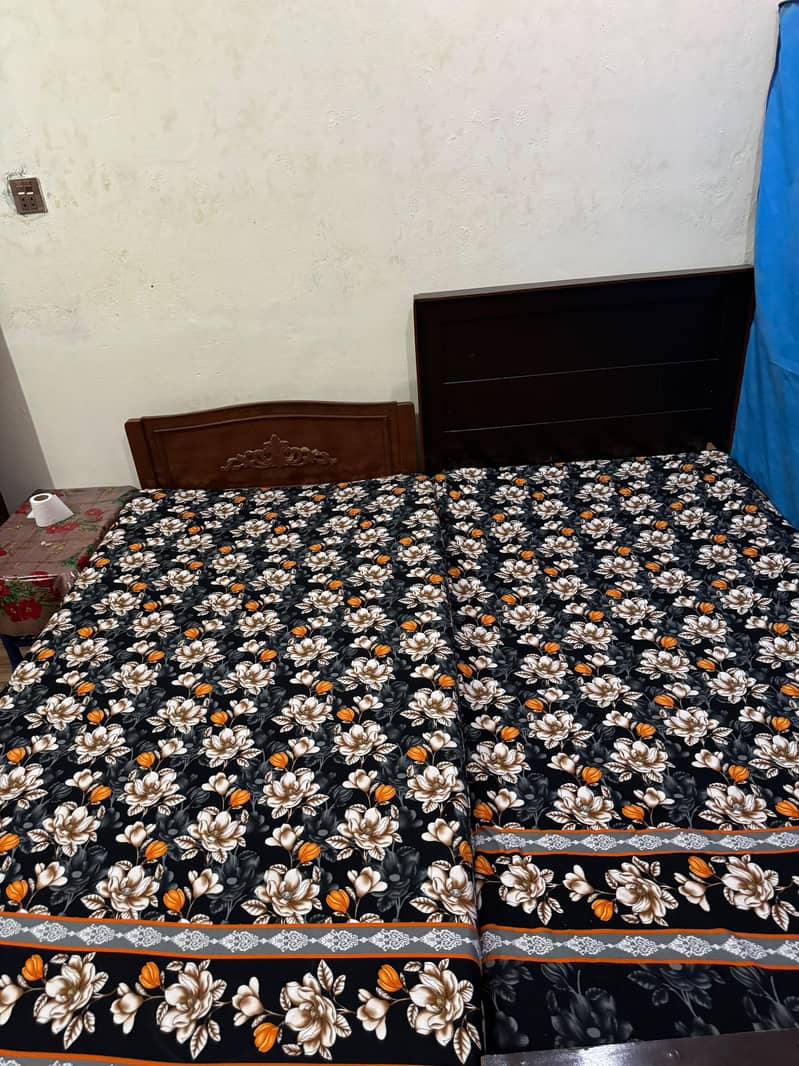 used 2 beds 0