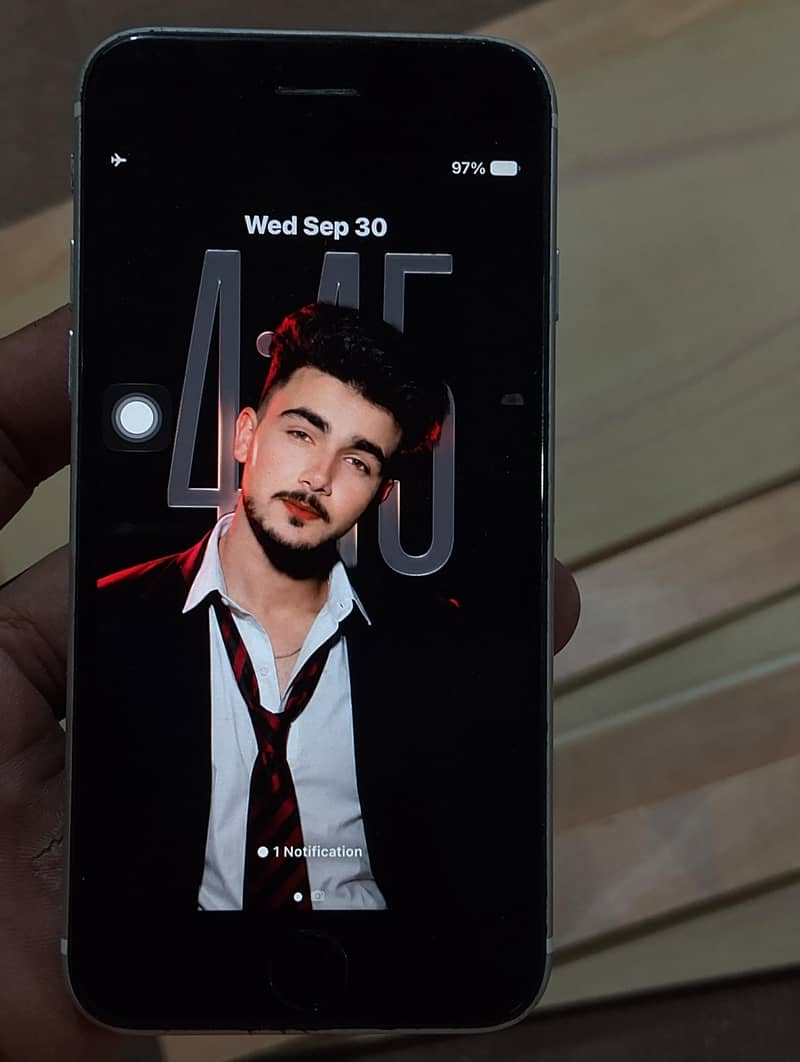 Apple iPhone SE 0