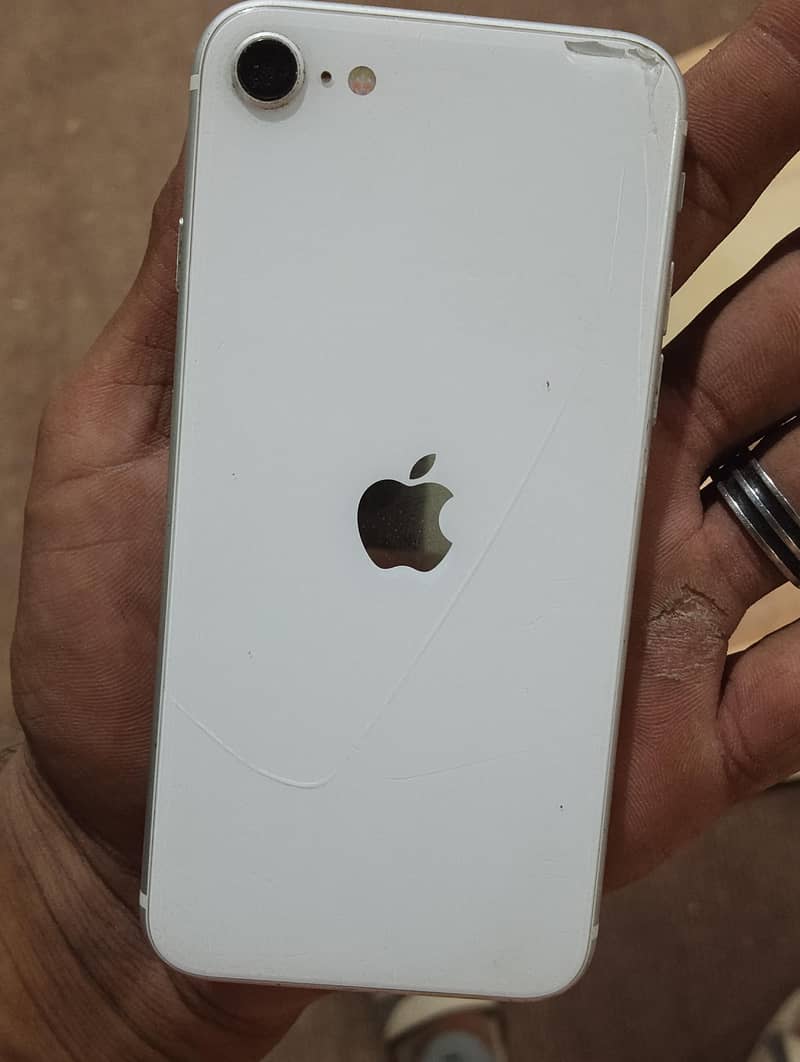 Apple iPhone SE 10