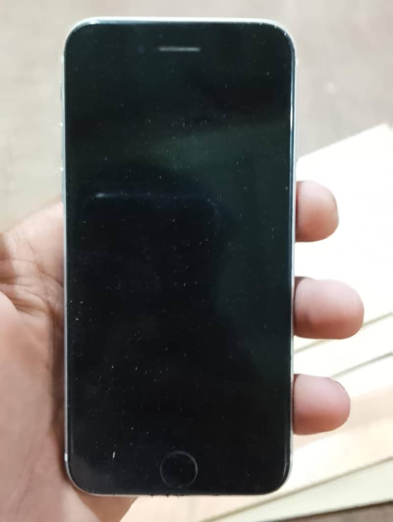 Apple iPhone SE 12
