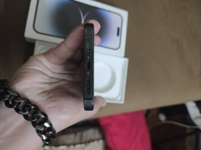 Apple iPhone 14 Pro Max 4