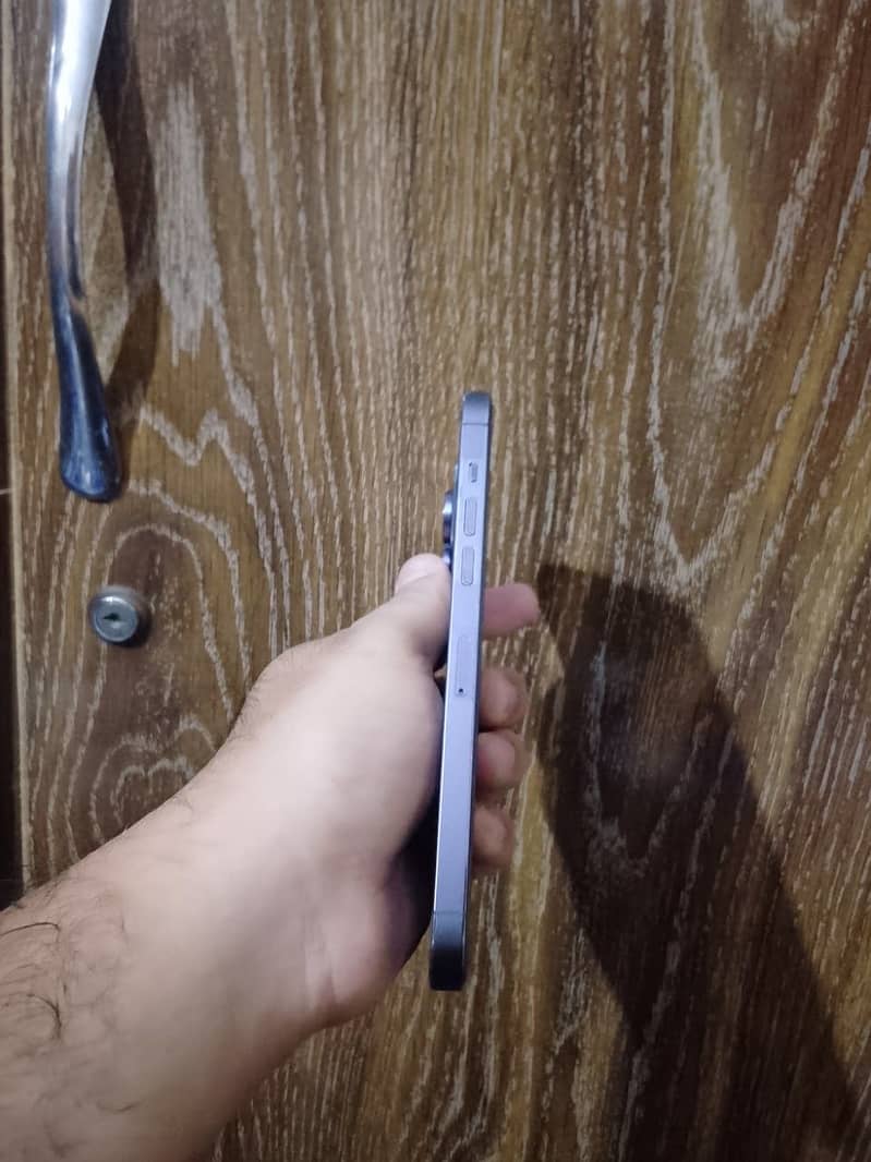 Apple iPhone 14 Pro Max 3