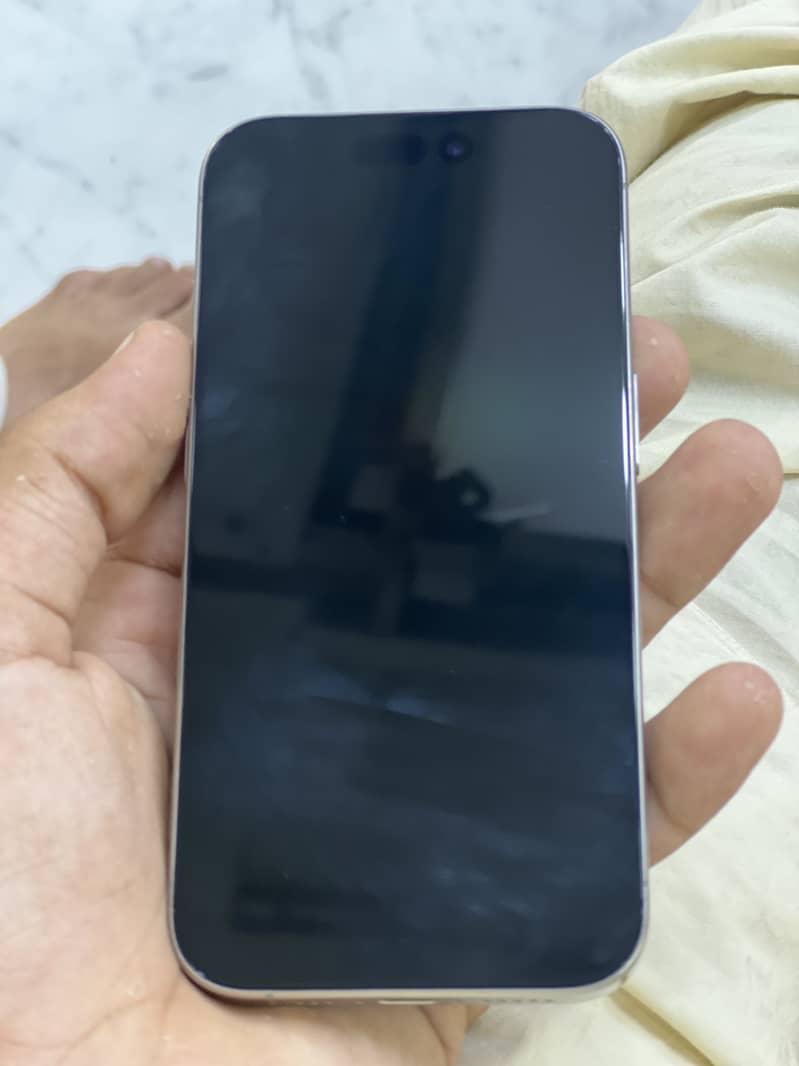 Apple iPhone 15 Pro 1