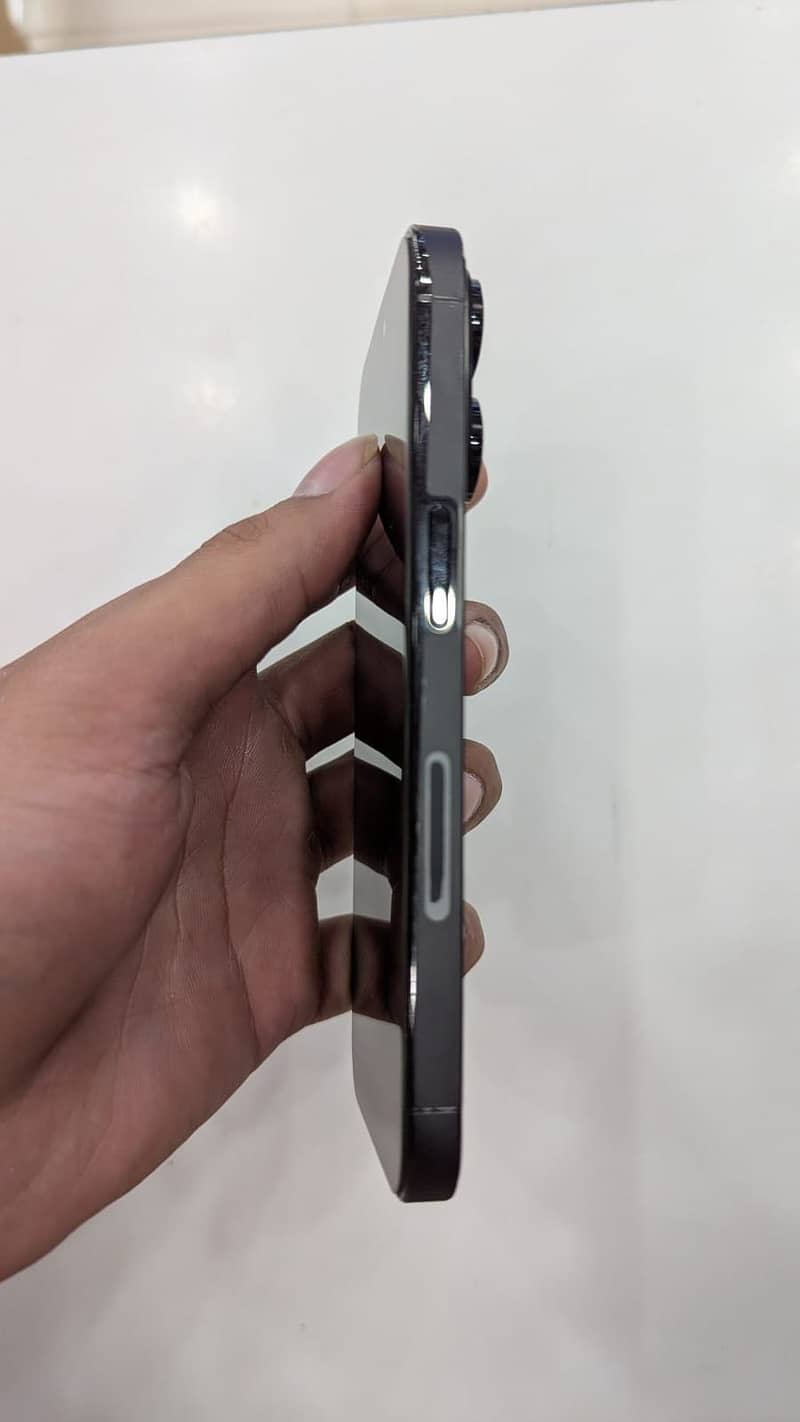 Apple iPhone 14 Pro 1