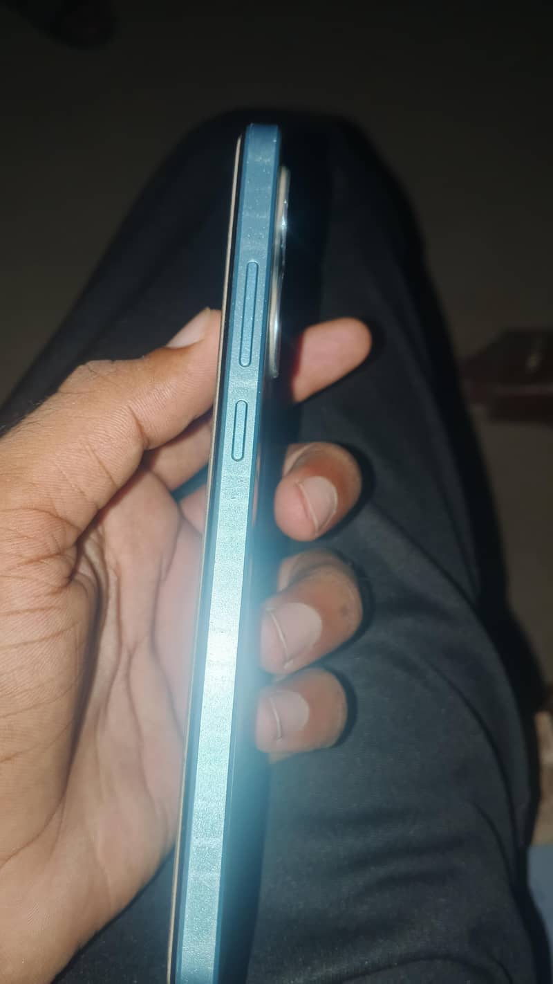 OPPO A78 0
