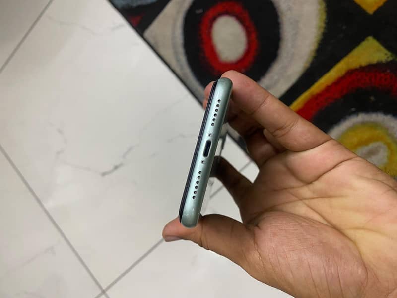 Apple iPhone 11 2