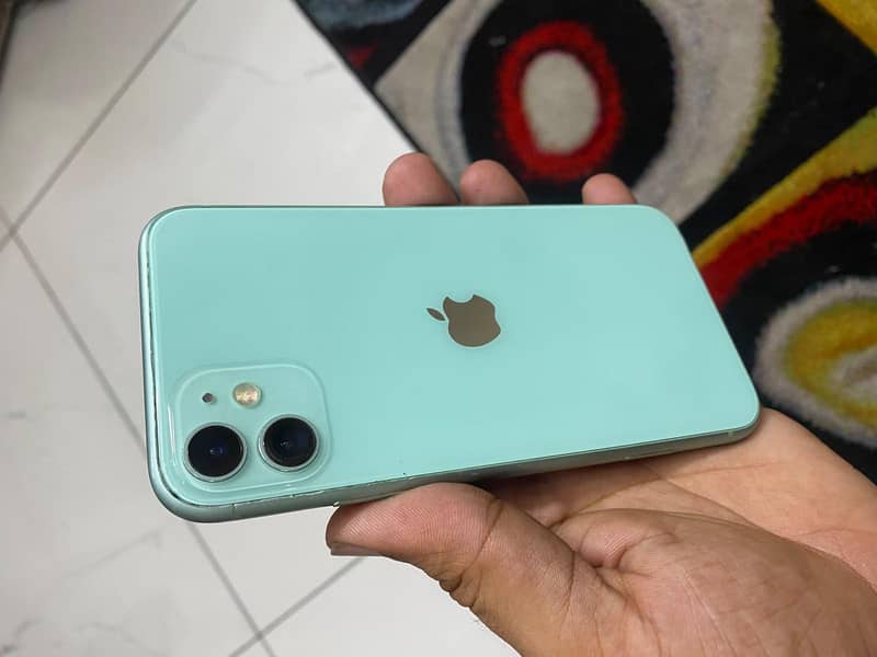 Apple iPhone 11 3