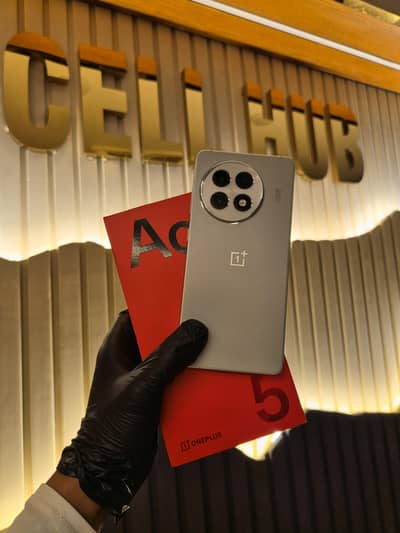 Oneplus Ace 5 / 13r 16/512 Dual sim Official PTA with box charger