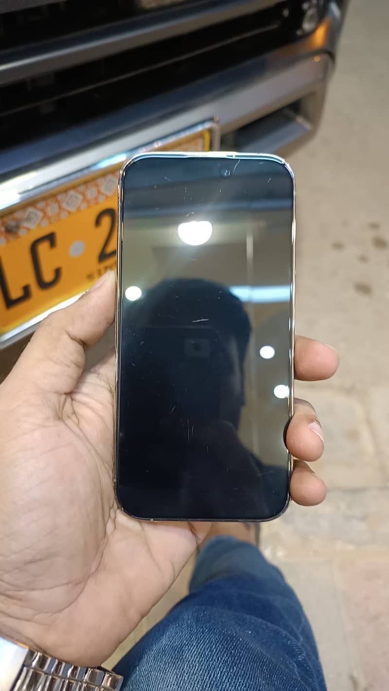 Apple iPhone 14 Pro 4